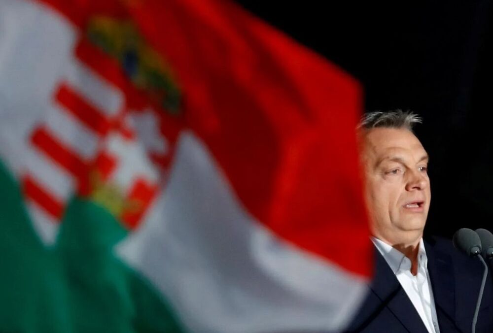 СМИ: ЕС и Венгрия обсуждают механизм разблокировки помощи Украине 