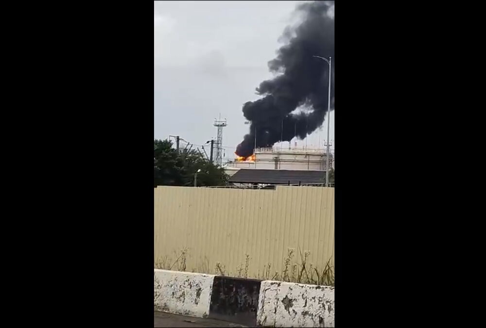 В РФ на Краснодарском НПЗ произошел мощный пожар: видео