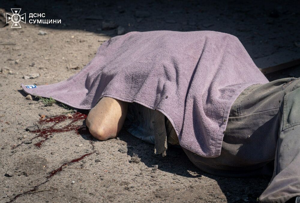 Рятувальники показали наслідки російського обстрілу Сумської області