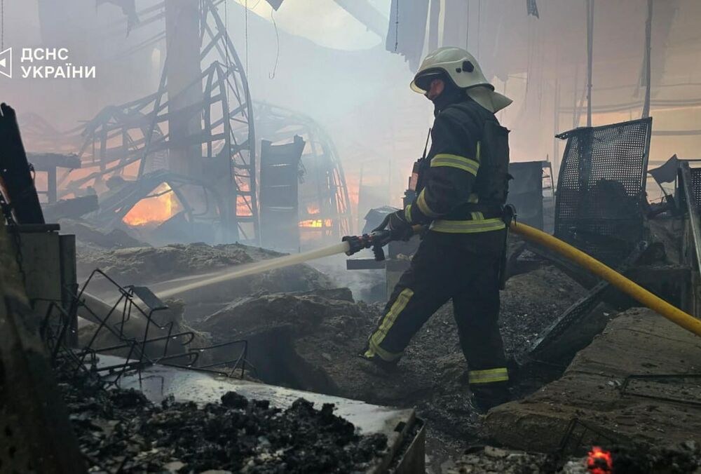 Удар по ”Эпицентру”: сколько людей были внутри, покажут камеры видеонаблюдения