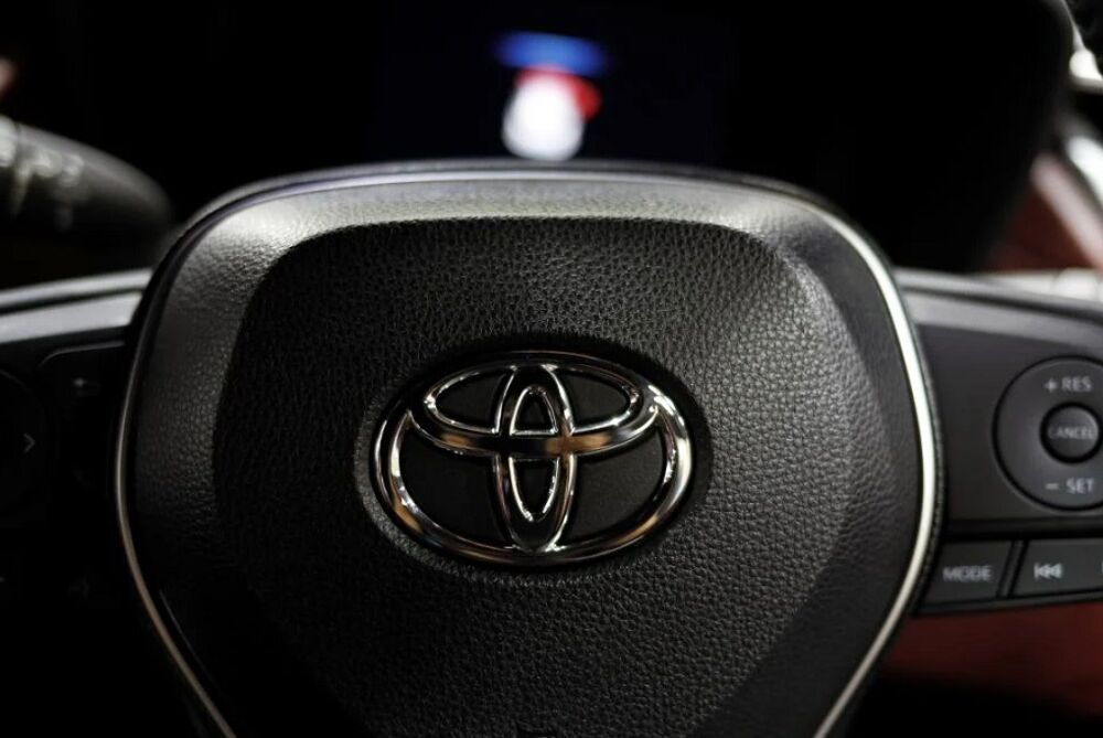 СМИ: японский концерн Toyota вновь поставляет запчасти в Россию 