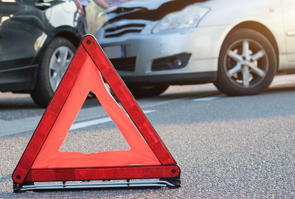 Водитель микроавтобуса крушил автомобили под Киевом - ВИДЕО