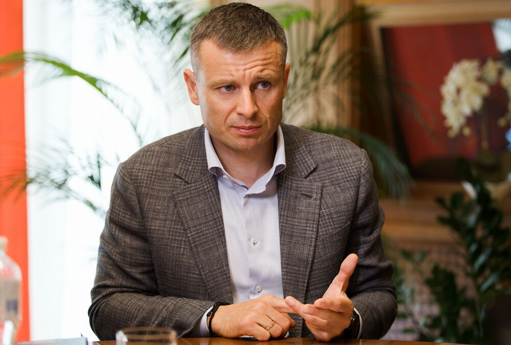 Минимальную зарплату в 2025 году повышать не будут