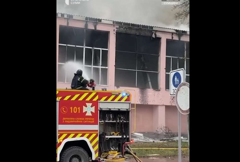 На момент удару по спорткомплексу в Шостці там тренувалися 15 дітей: врятувало те, що були під стінкою