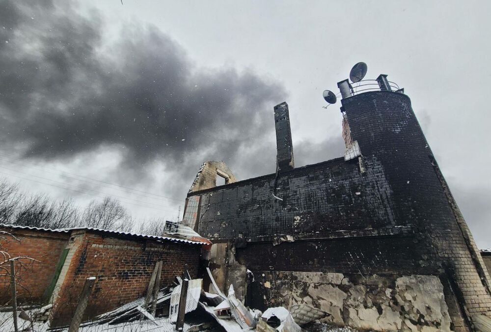 В ОВА уточнили, что в Харькове горела нефтебаза, из-за чего и произошла утечка топлива