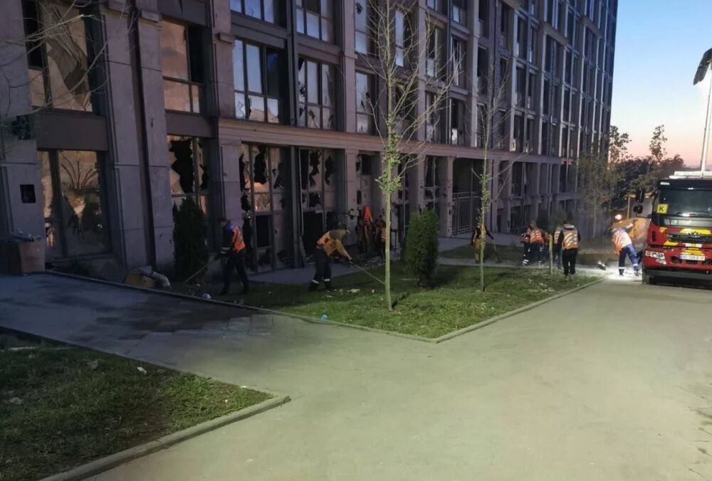 Удар по Дніпру ”Іскандерами”: влада міста розповіла про масштаби руйнувань