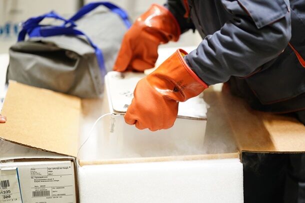 Украина получила более 2 млн доз вакцины Pfizer