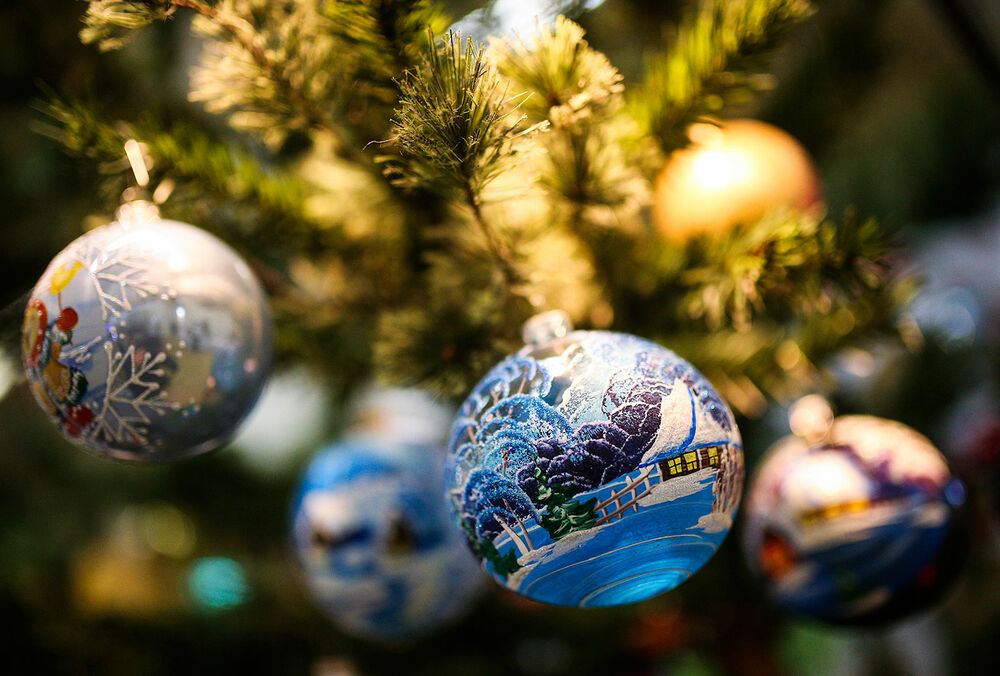 История в несколько сот лет: как появились елочные игрушки