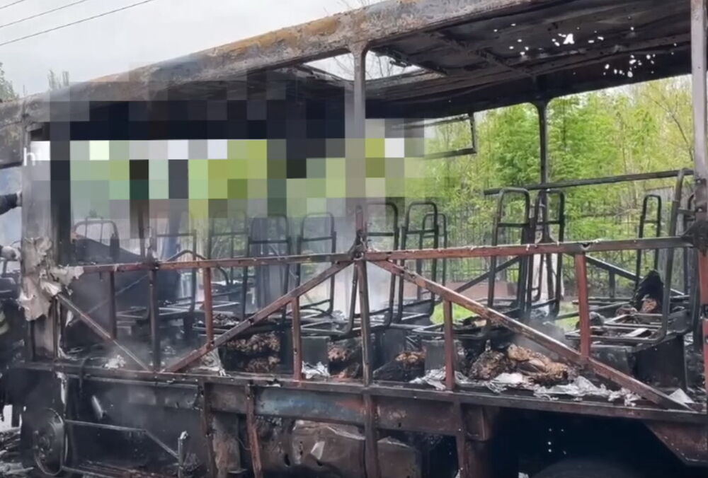 Центр Донецка обстрелян, снаряд попал в автобус: есть погибшие