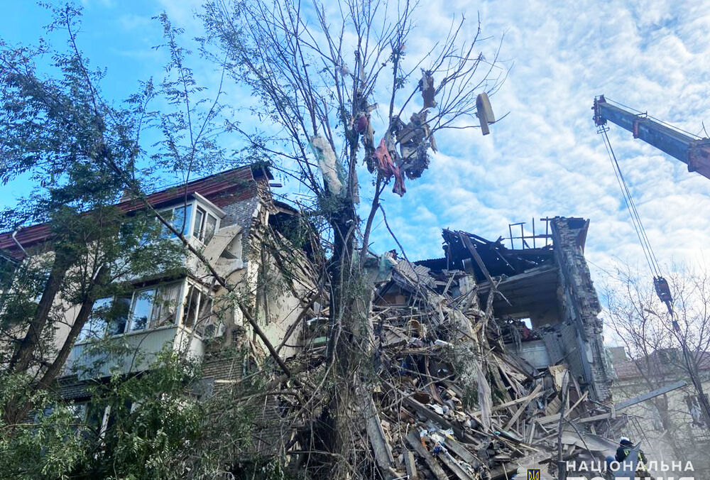Число жертв ракетного удару по Запоріжжю продовжує зростати
