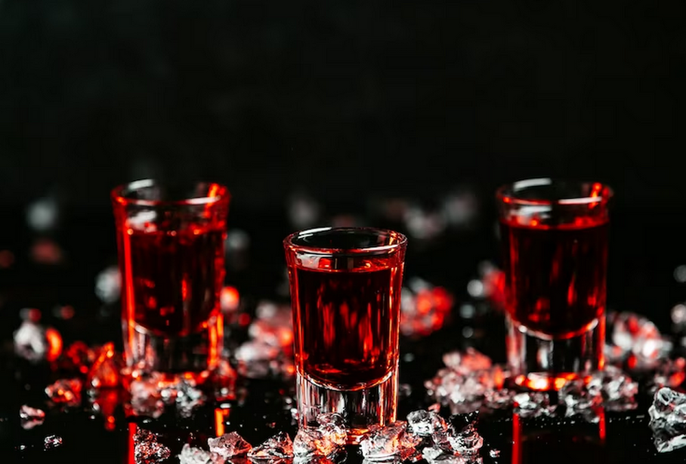 Chivas, Absolut, Beefeater, Budweiser, Nemiroff: как Россия обходными путями получает санкционный алкоголь