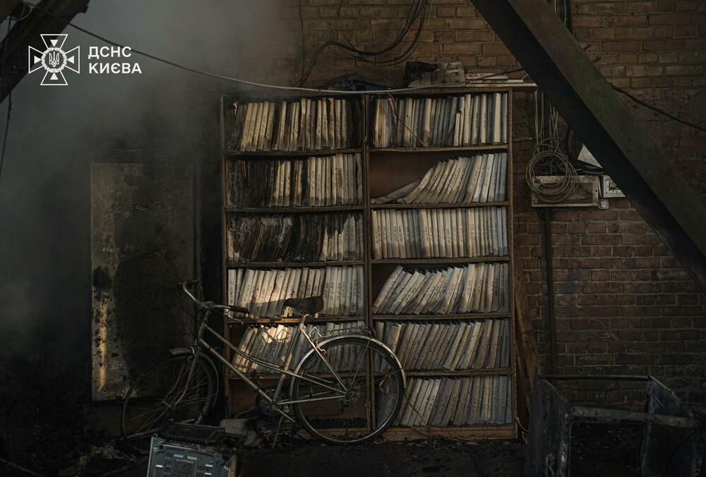 У ДСНС показали кадри наслідків атаки дронами на Київ