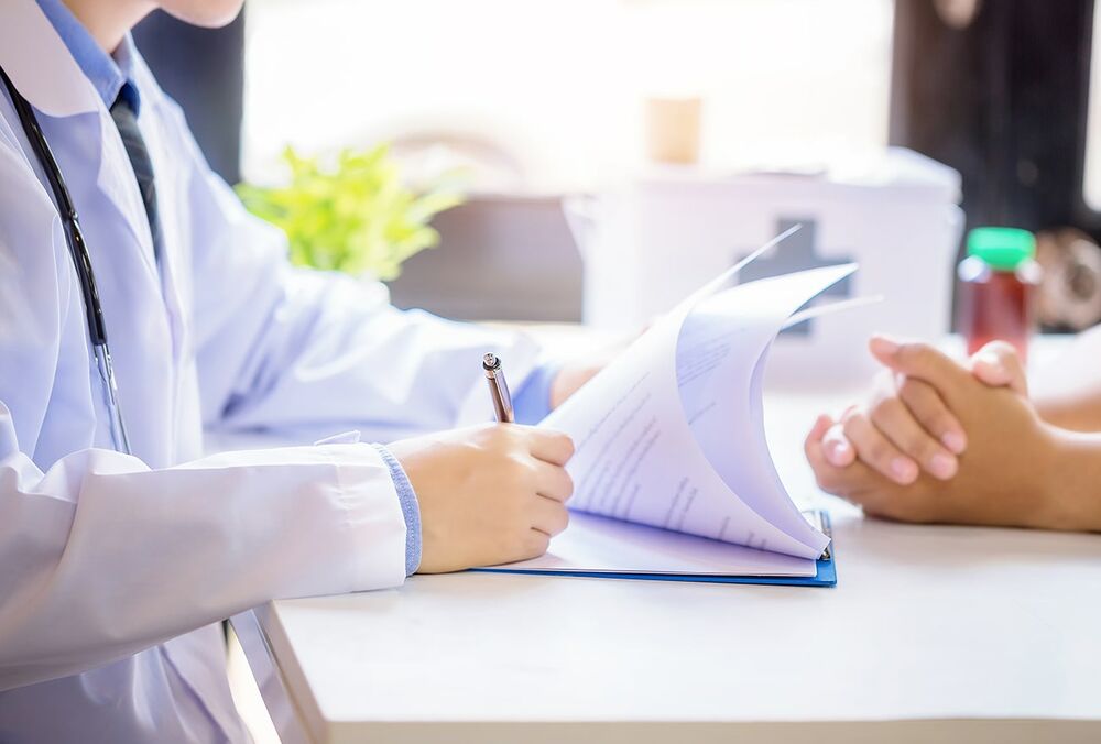 ”Само не пройдет”. Когда срочно нужно к гинекологу