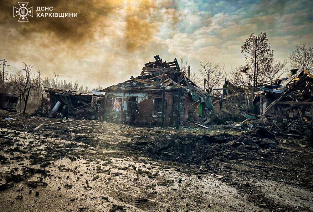 Росіяни скинули авіабомбу на Золочівську громаду