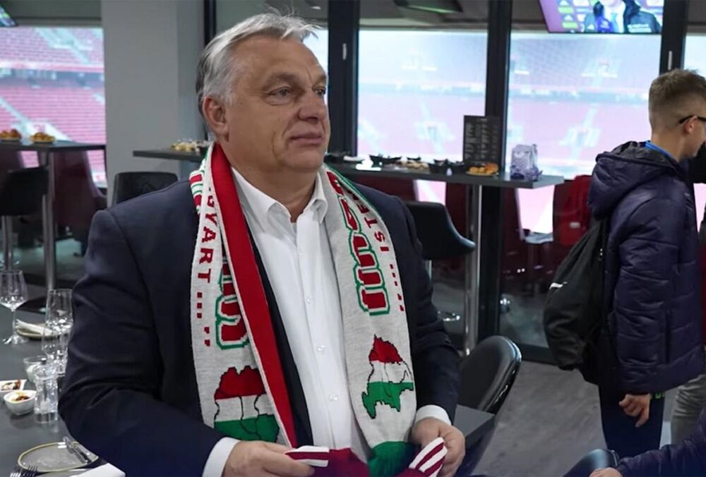 Орбан потрапив у скандал через шарф з картою ”Великої Угорщини”: у МЗС Румунії відповіли