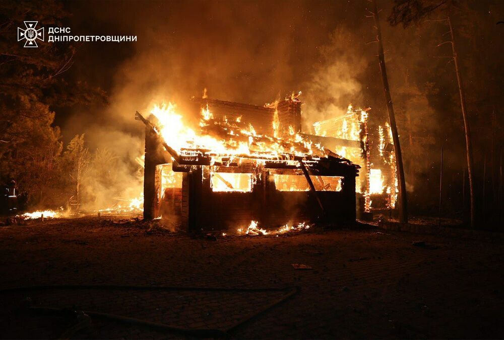 Из-за атаки дронов в Днепропетровской области пострадали три человека
