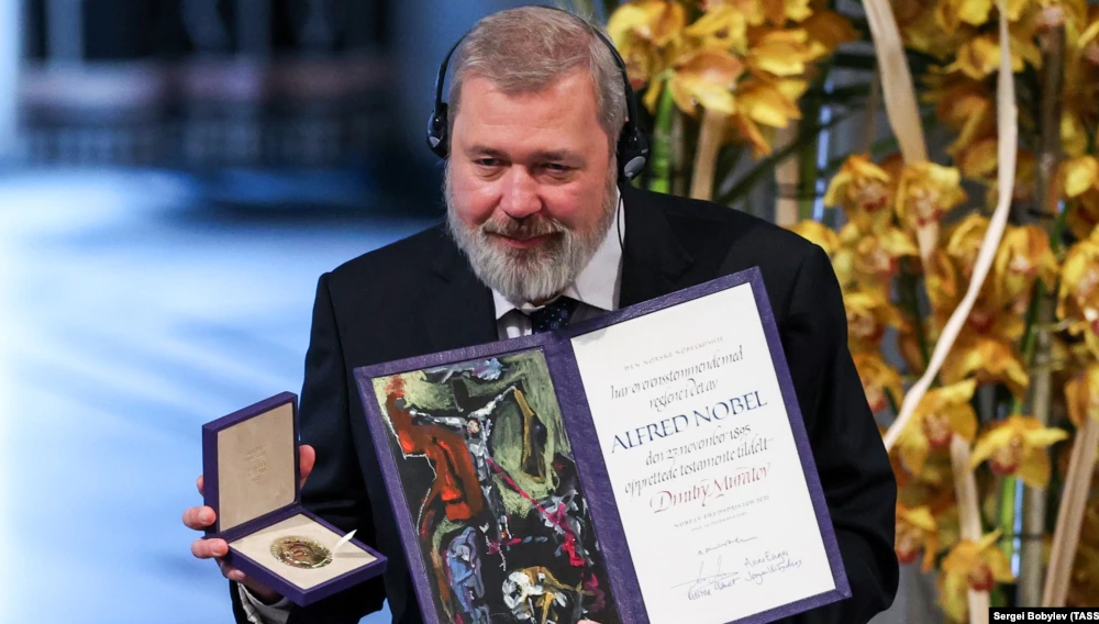 Головред ”Нової газети” продав Нобелівську медаль за $103,5 млн, гроші він передасть українцям