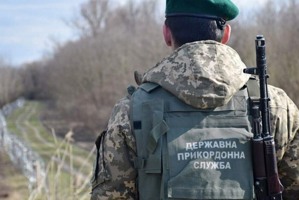 На Закарпатье пограничник застрелил мужчину, который пытался сбежать в Румынию