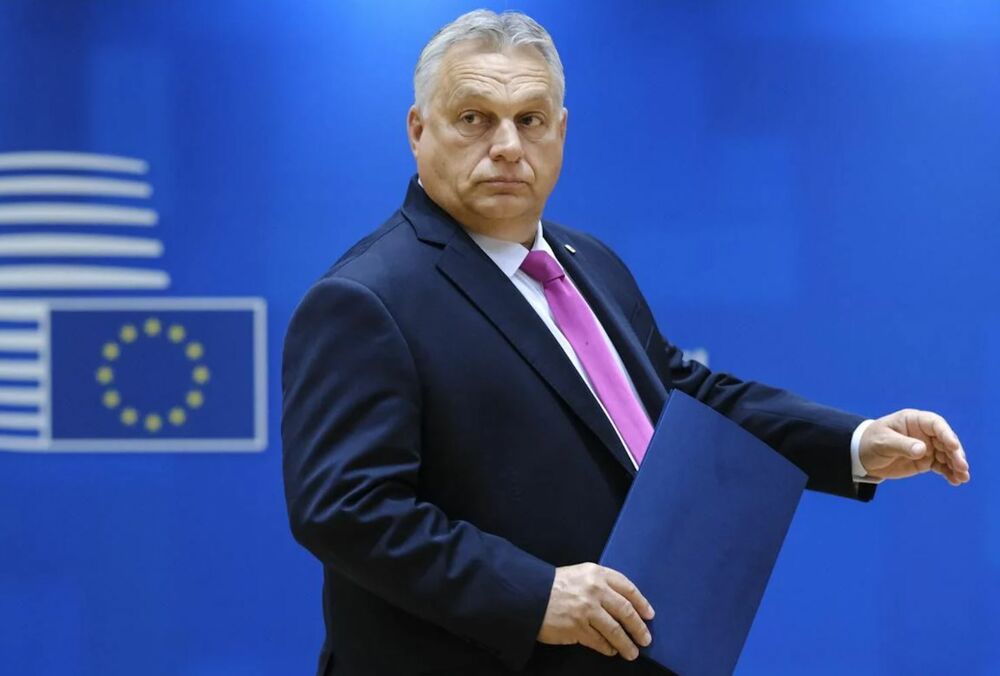 Зеленский раскритиковал Орбана за ”посредничество”: ”Как он будет давить на Путина, анекдотом?”