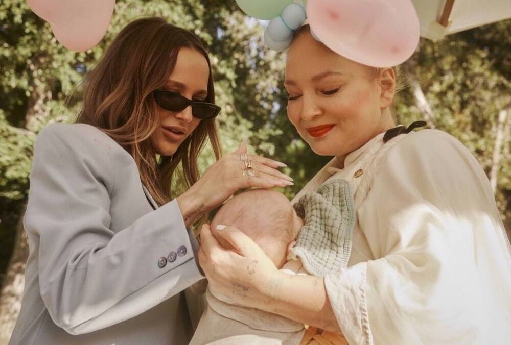 Австралийская певица Сиа стала мамой: фото