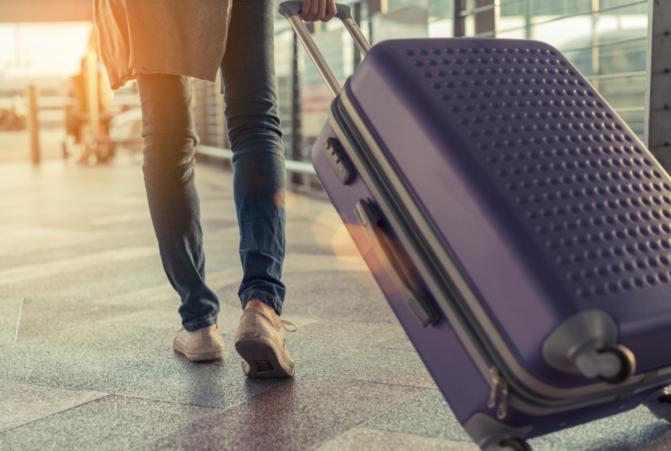 Кто из мужчин может выехать из Украины: какие документы нужны