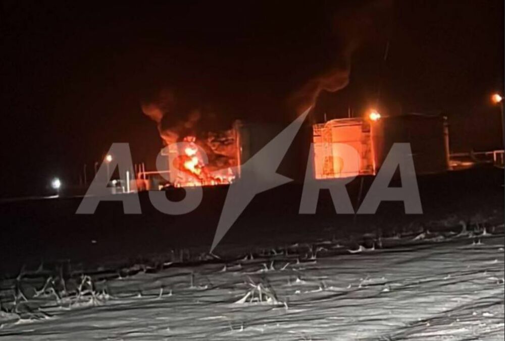 В Краснодарском крае после атаки беспилотников загорелась нефтебаза