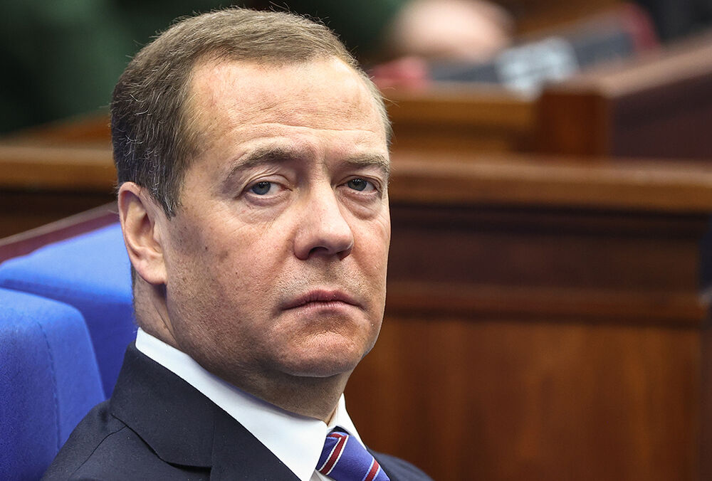 ”Зовсім з'їхав із котушок”: у Держдумі поставили ”діагноз” Медведєву ”Зовсім з'їхав із котушок”: у Держдумі поставили ”діагноз” Медведєву