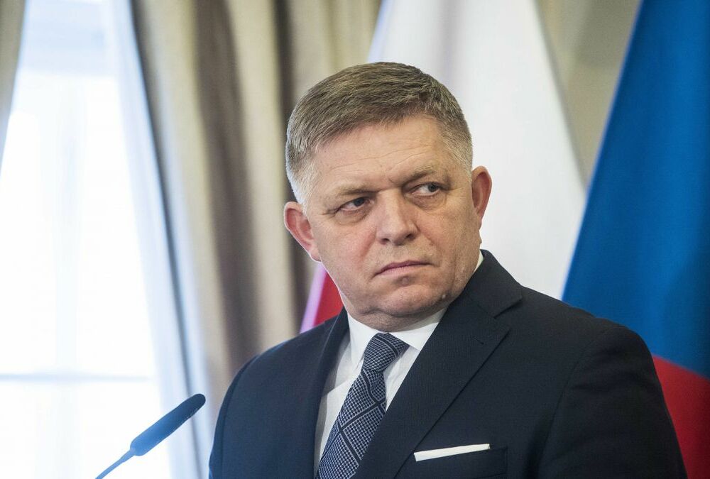 Фицо прибег к новым угрозам Украине из-за остановки транзита российского газа