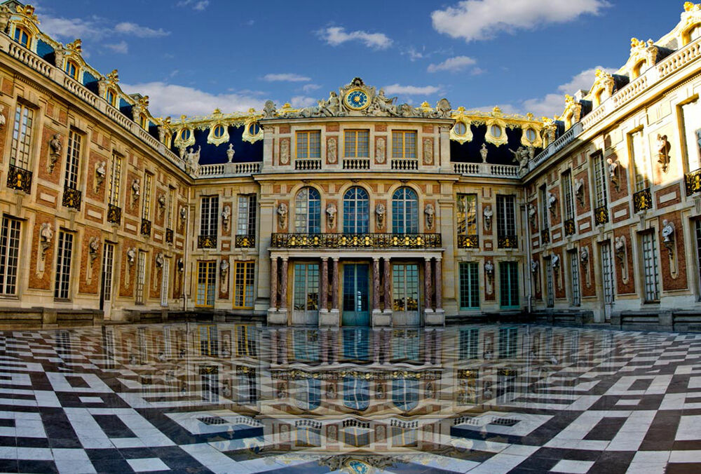 Во Франции в шестой раз за неделю эвакуируют Версаль