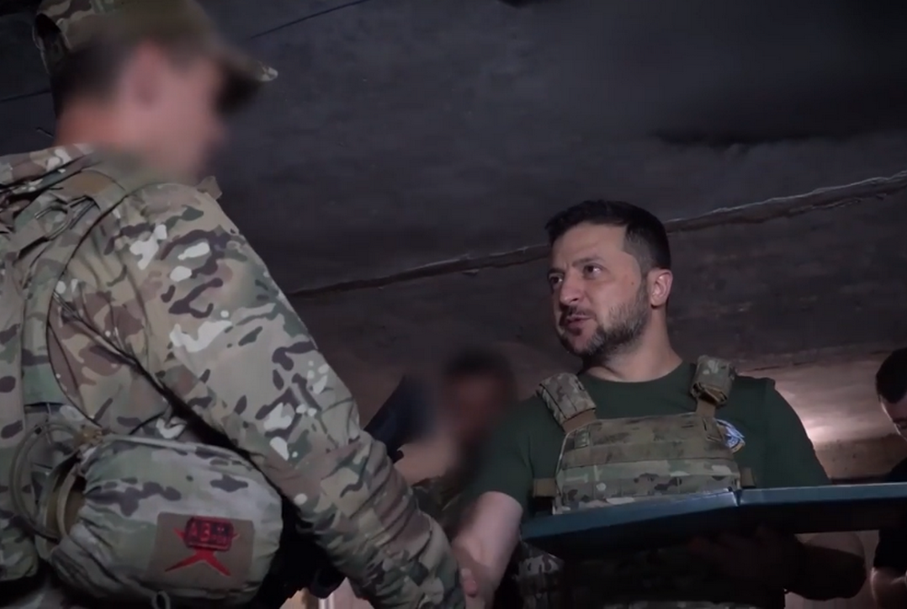 Зеленський відвідав передові позиції під Бахмутом: відео