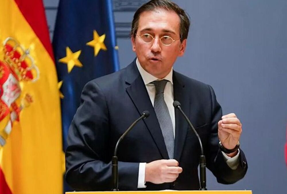 МИД Испании поддерживает выдачу виз гражданам РФ: это не война против русских