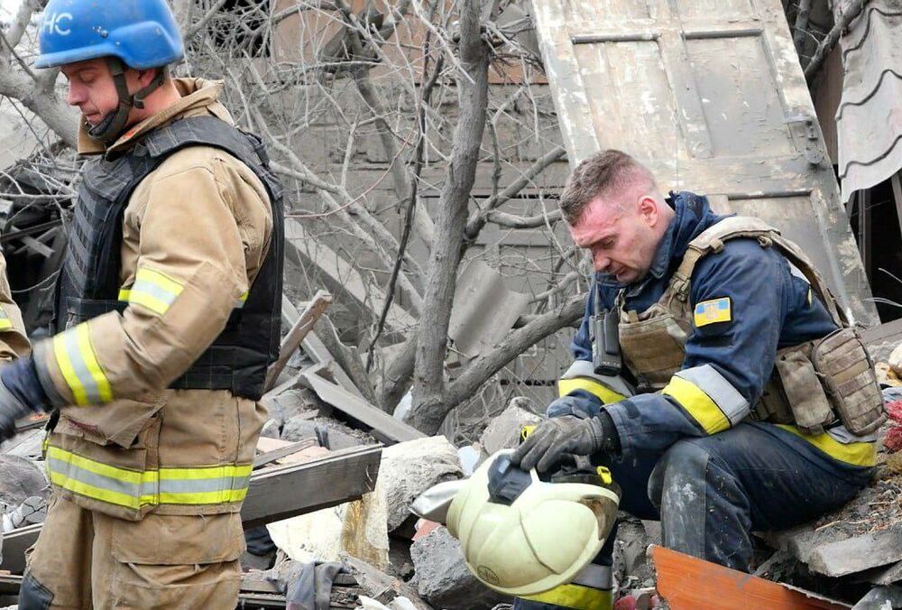 Кількість жертв ракетного удару по Києву зросла до 13