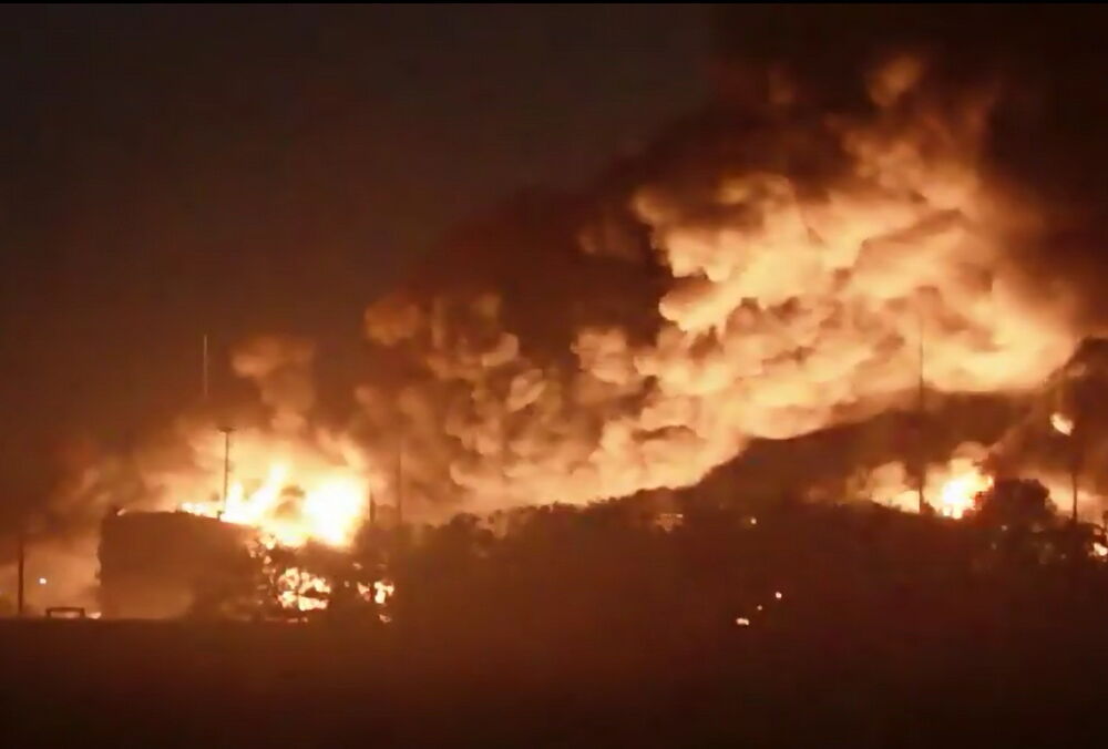 У Пролетарську на нафтобазі вибухнула ще одна цистерна: відео