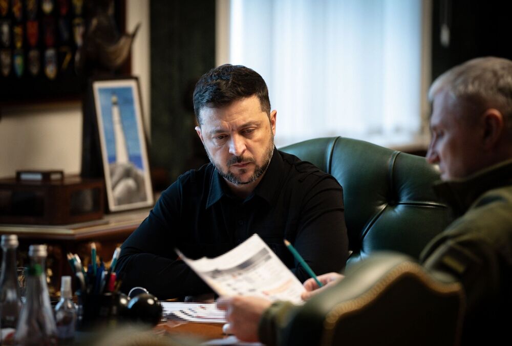 Зеленский на фоне расследования НАБУ поручил уволить министров юстиции и энергетики