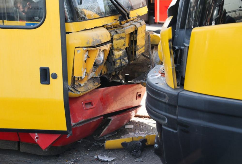 У Варшаві зіткнулися два трамваї: є постраждалі