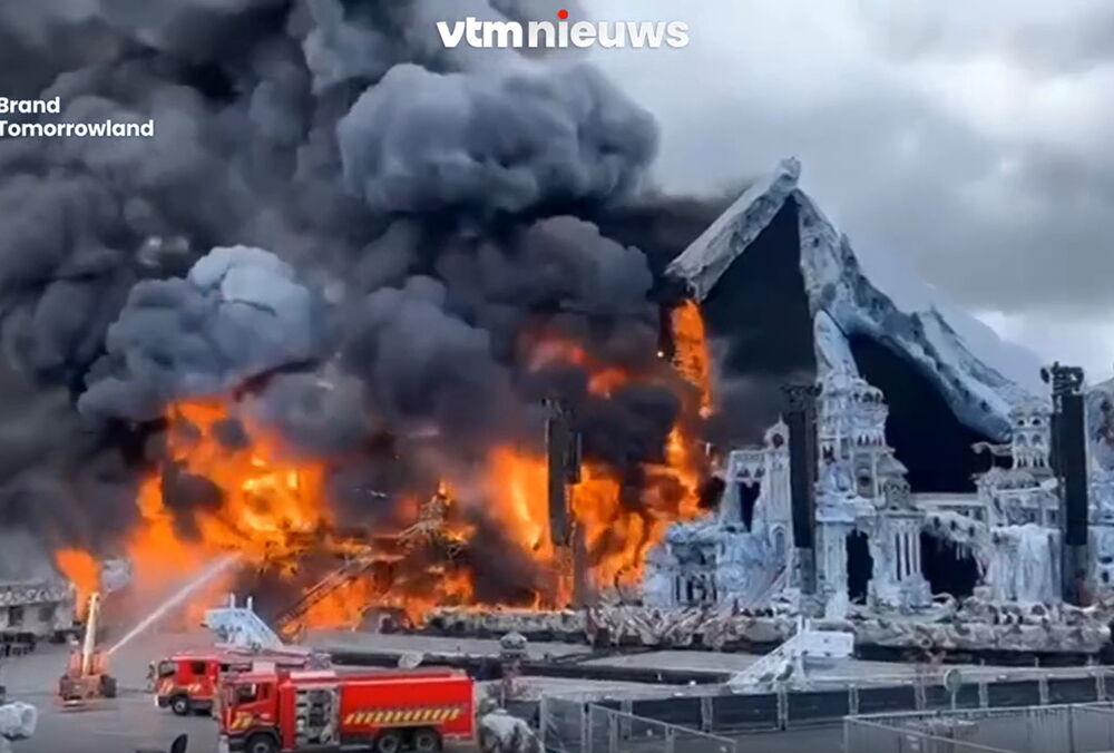 Главная сцена Tomorrowland полностью сгорела за два дня до начала фестиваля