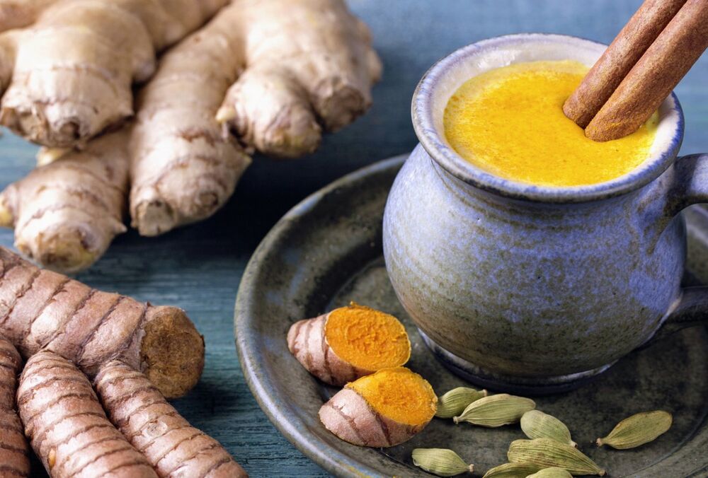 Дієтологи назвали 8 найкращих напоїв для гарного сну