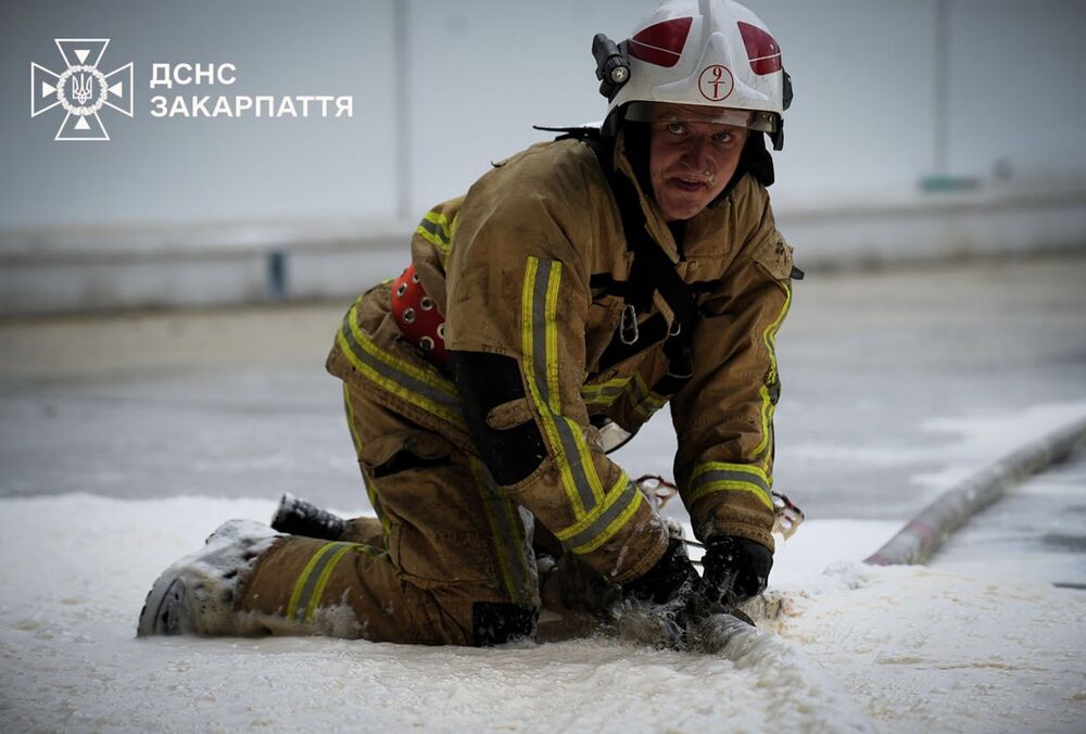 Пожежу на заводі електроніки американської компанії Flex у Мукачеві ліквідували