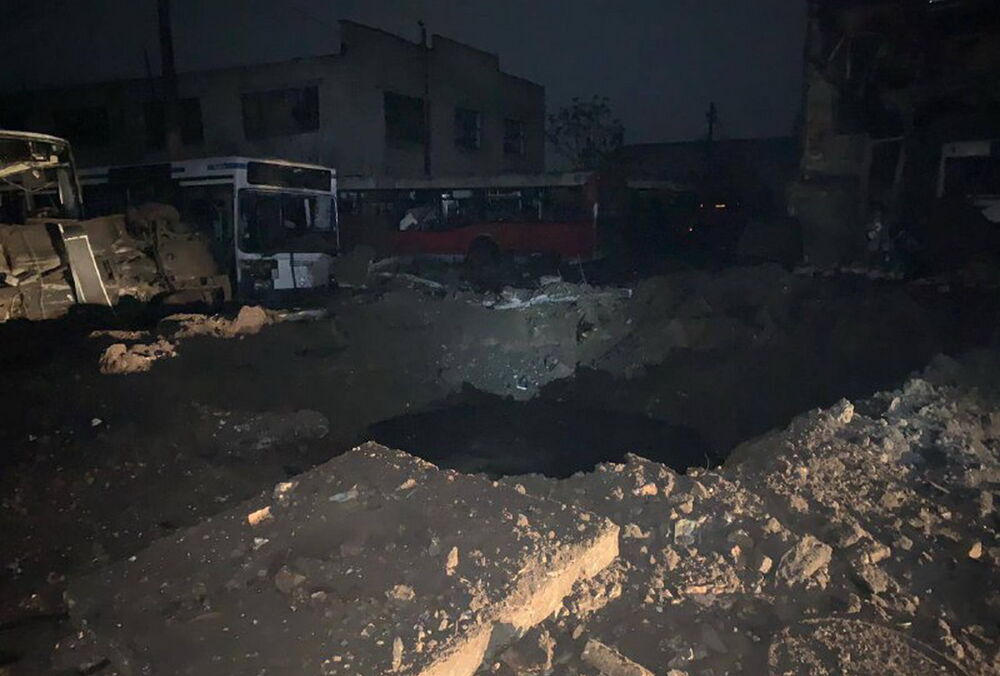 Россия ночью ударила по транспортной базе Николаева: уничтожены автобусы Россия ночью ударила по транспортной базе Николаева: уничтожены автобусы