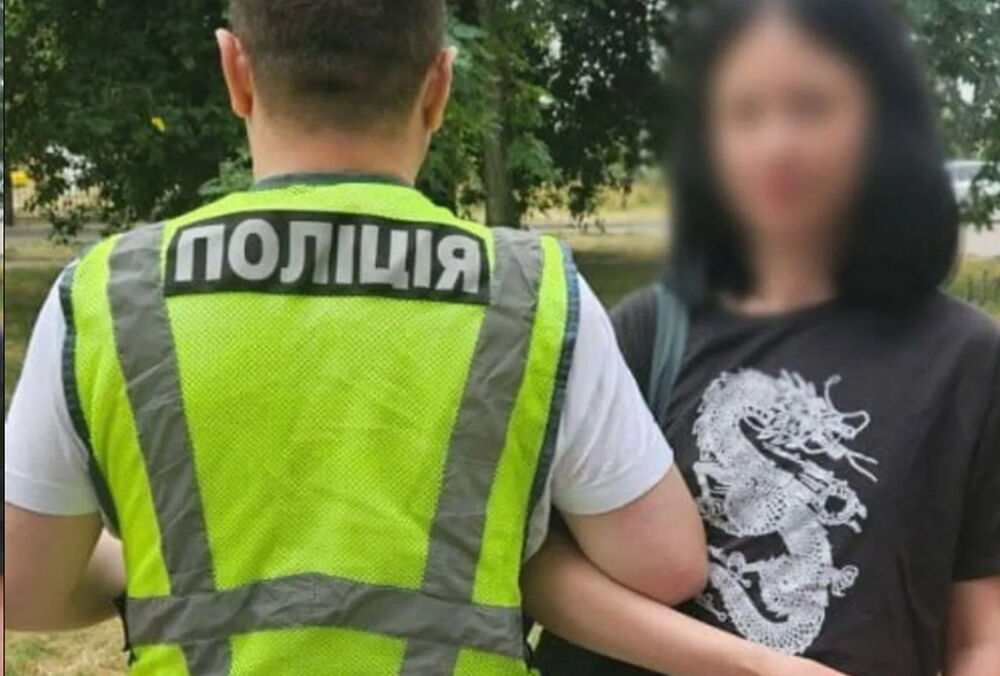 Копы нашли девушку, которая в метро Киева выкрикивала лозунг: ”Слава России”