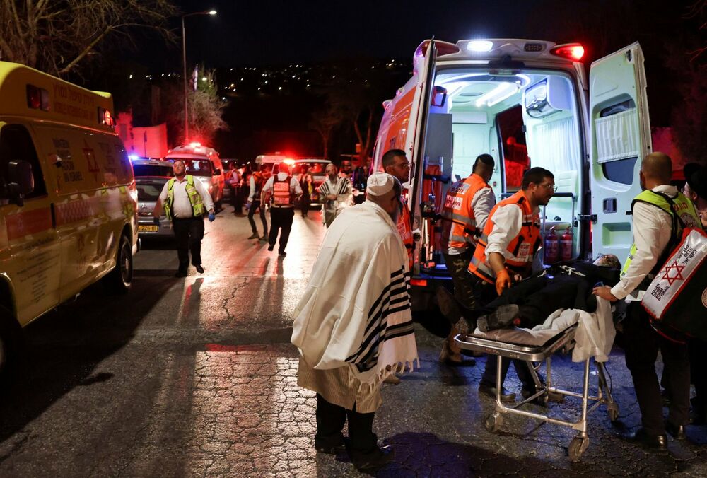 В израильской синагоге обрушилась трибуна: число пострадавших стремительно растет