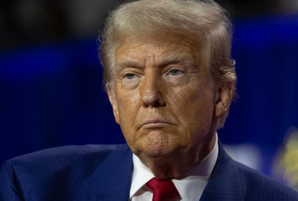 Как только он ложно объявит о победе: демократы готовят план на случай, если Трамп объявит себя президентом