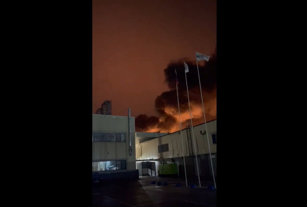 У Маріуполі вночі пролунали вибухи: Андрющенко уточнив наслідки