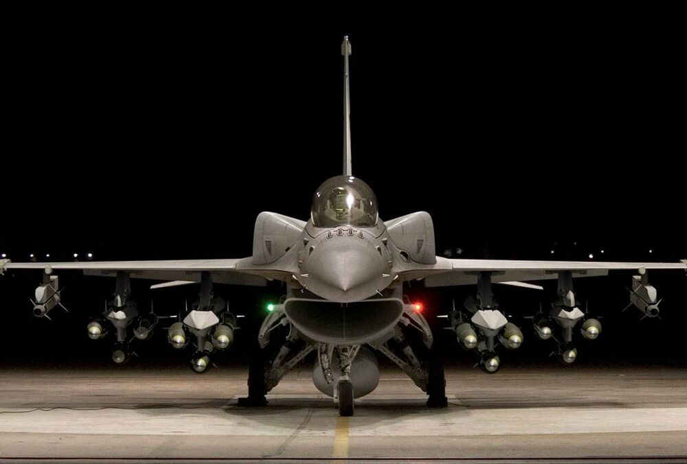 У США ретельно обговорюють можливість передачі Україні винищувачів F-16 У США ретельно обговорюють можливість передачі Україні винищувачів F-16