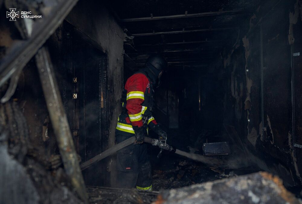 Россияне атаковали дроном дом в Сумах