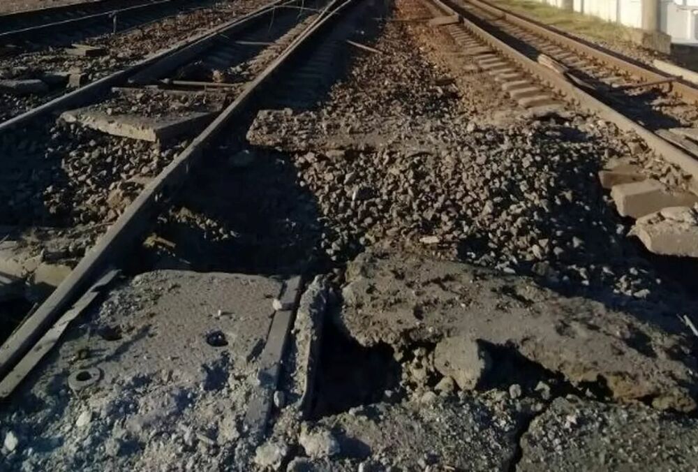 В Мелитополе партизаны взорвали поезд с российским топливом и боеприпасами В Мелитополе партизаны взорвали поезд с российским топливом и боеприпасами
