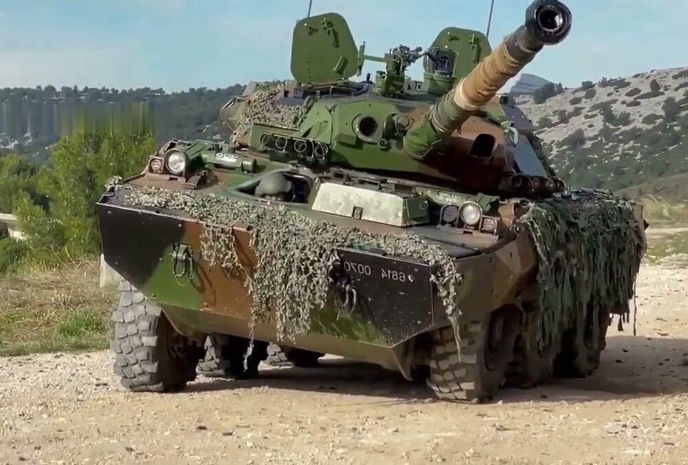 У Франції назвали терміни передачі Україні танків AMX-10RC