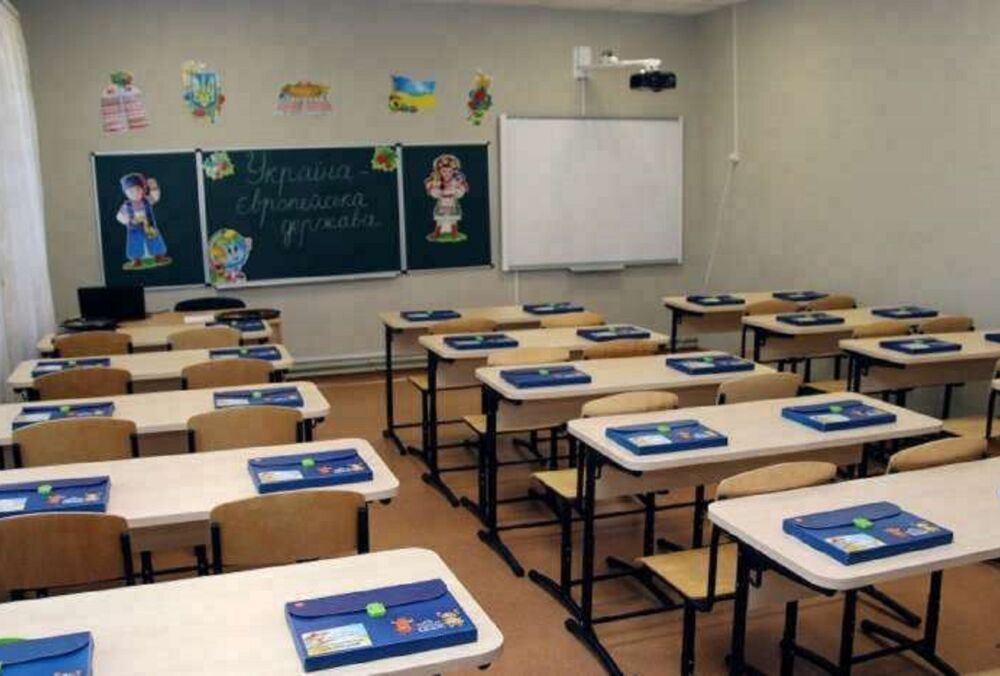 В Киеве изменили график обучения в школах