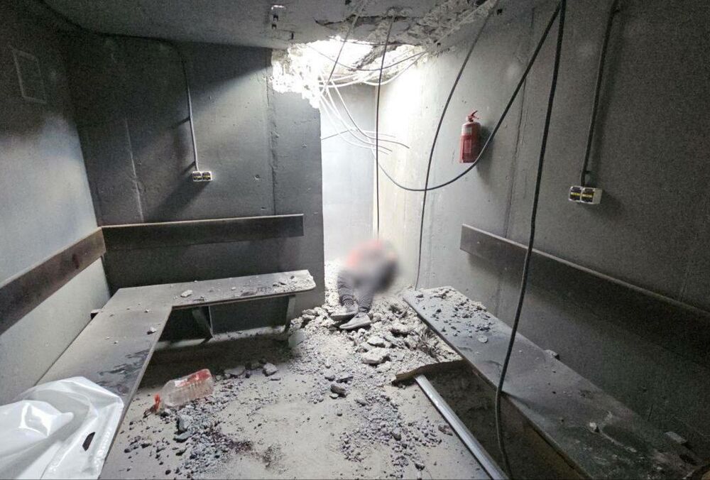 Россияне нанесли удар рядом с почтовым отделением в Херсоне Россияне нанесли удар рядом с почтовым отделением в Херсоне