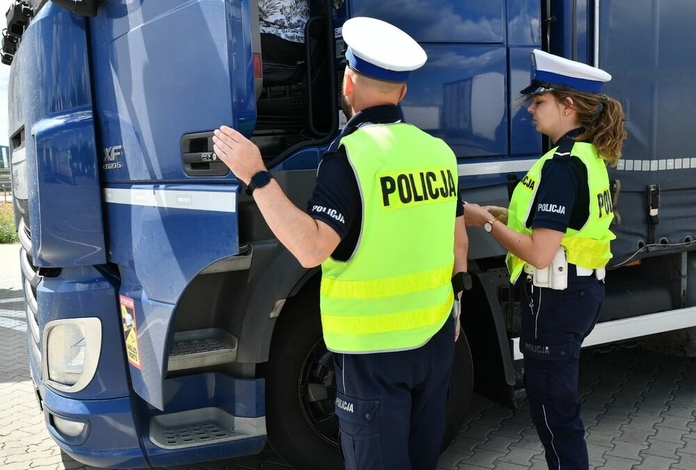 Група поляків побила підлітка з України: йому проломили голову та відрізали палець